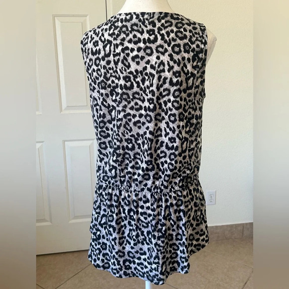 Isabella Rodriguez Womens Blouse Sleeveless Animal Print Elastic Waist Medium - Picture 4 of 10